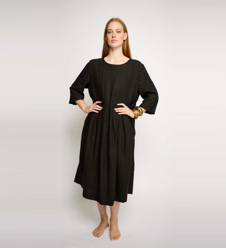Mariko Linen